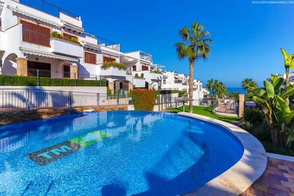 Azul Beach By La Mata Beach Торевьиа Экстерьер фото