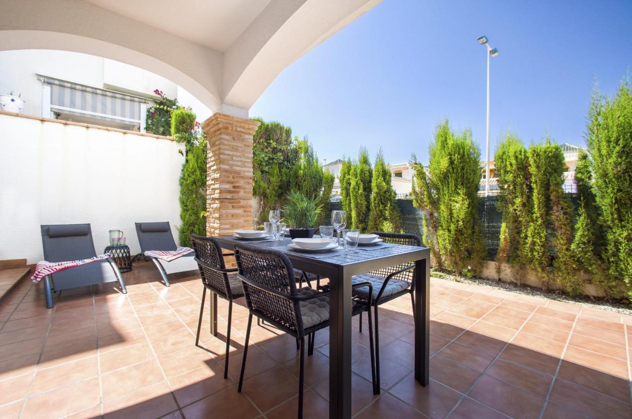 Azul Beach By La Mata Beach Торевьиа Экстерьер фото